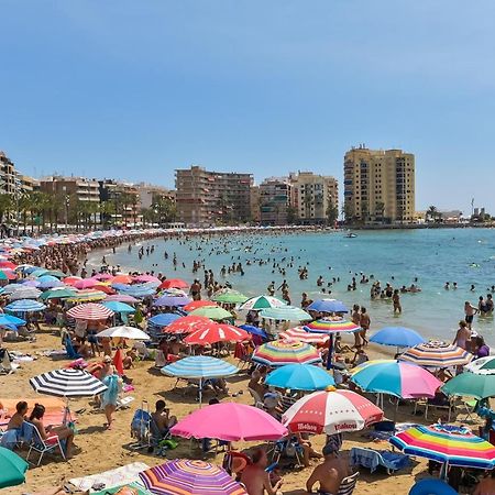 Schoene Wohnung Mit Pool , Wi-Fi Und Privat Garage Torrevieja Zewnętrze zdjęcie