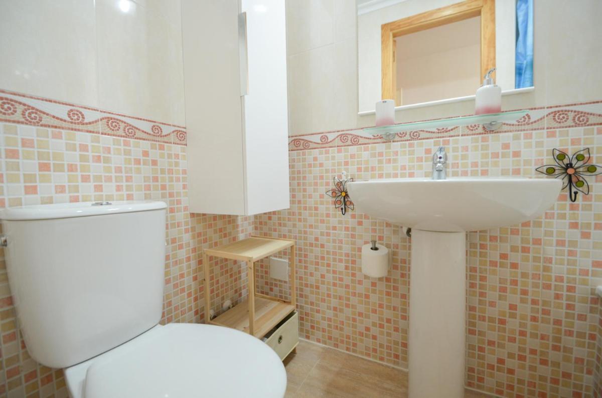 Schoene Wohnung Mit Pool , Wi-Fi Und Privat Garage Torrevieja Zewnętrze zdjęcie