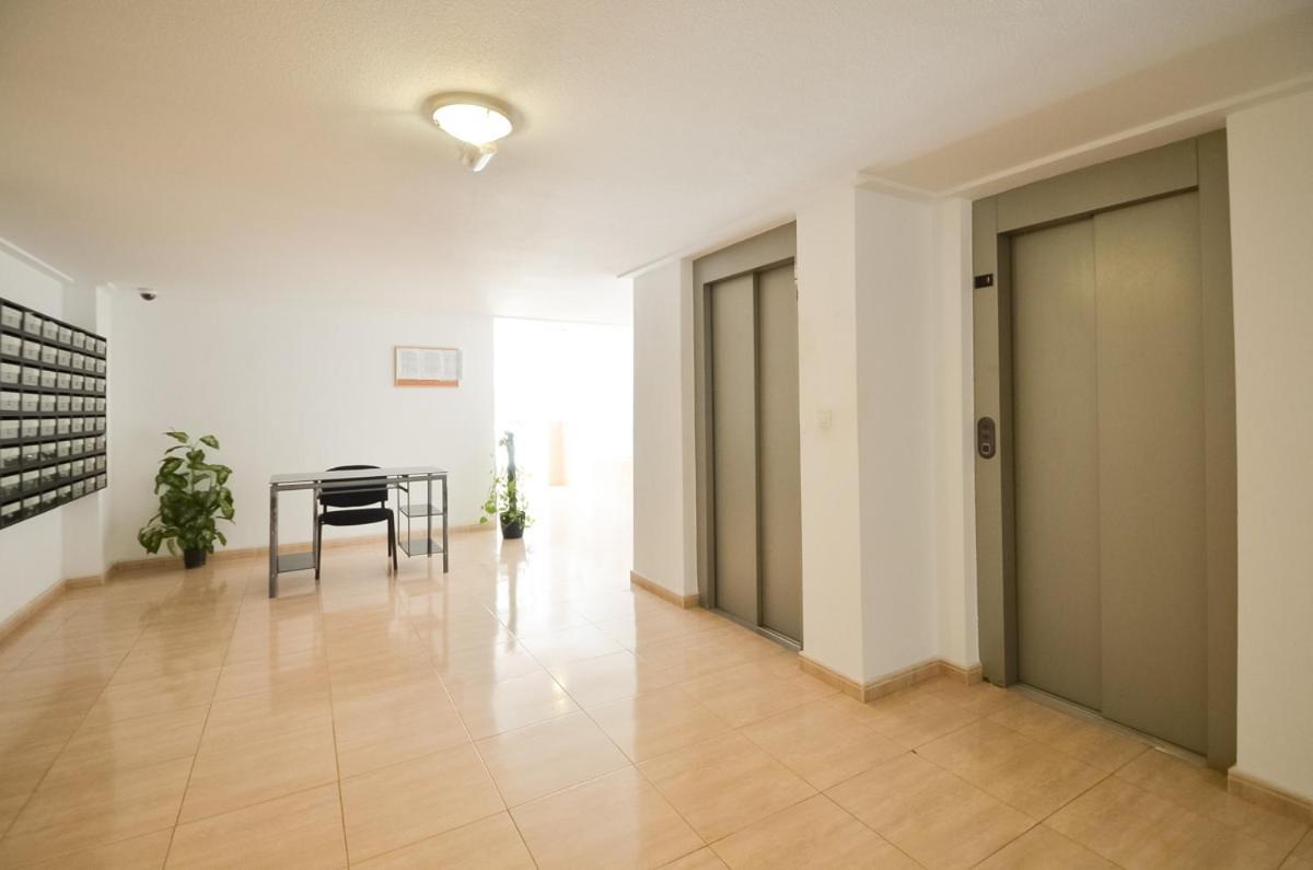 Schoene Wohnung Mit Pool , Wi-Fi Und Privat Garage Torrevieja Zewnętrze zdjęcie